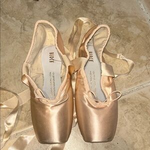 Bloch Women's Satin Pointe Shoes size 6 Aspiration